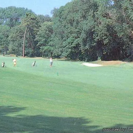 فندق Grand Golf 4*