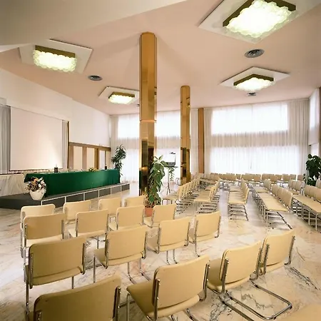 Grand Golf 4* تيرّينْيا