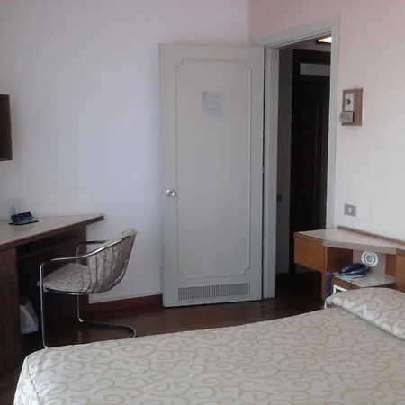 Hotel Grand Golf Tirrenia